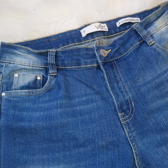 2/$15 WOMEN'S stretch jeans size 6 - Picture 2 of 4